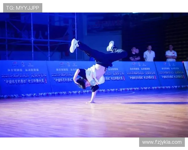 全国街舞大赛精彩点评武汉街舞队展现无与伦比的力量与激情